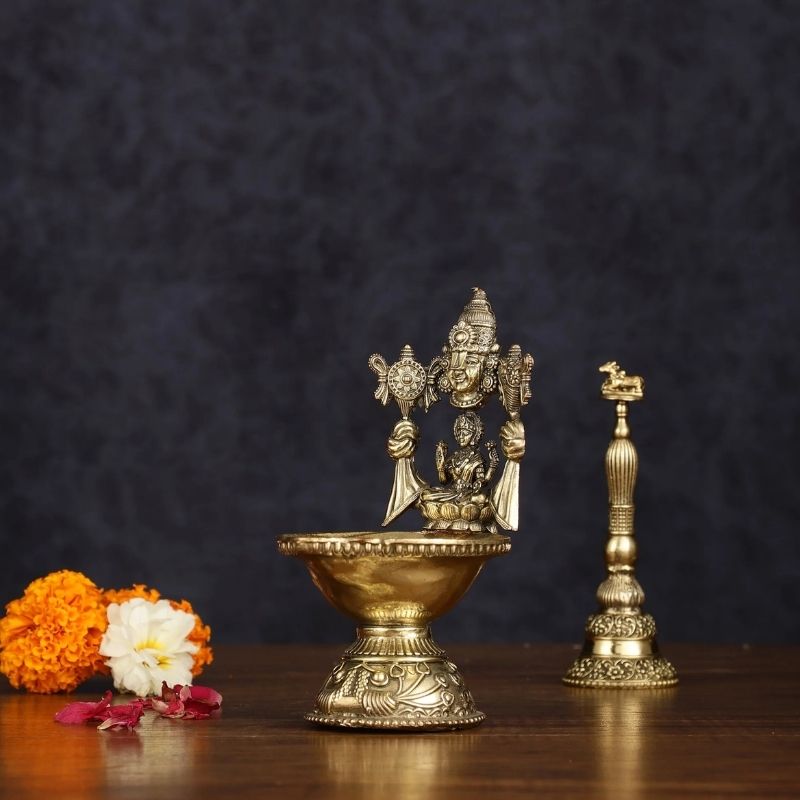 Nandadeep Seva - Shree Balaji Temple Kurla - my3ioNetra